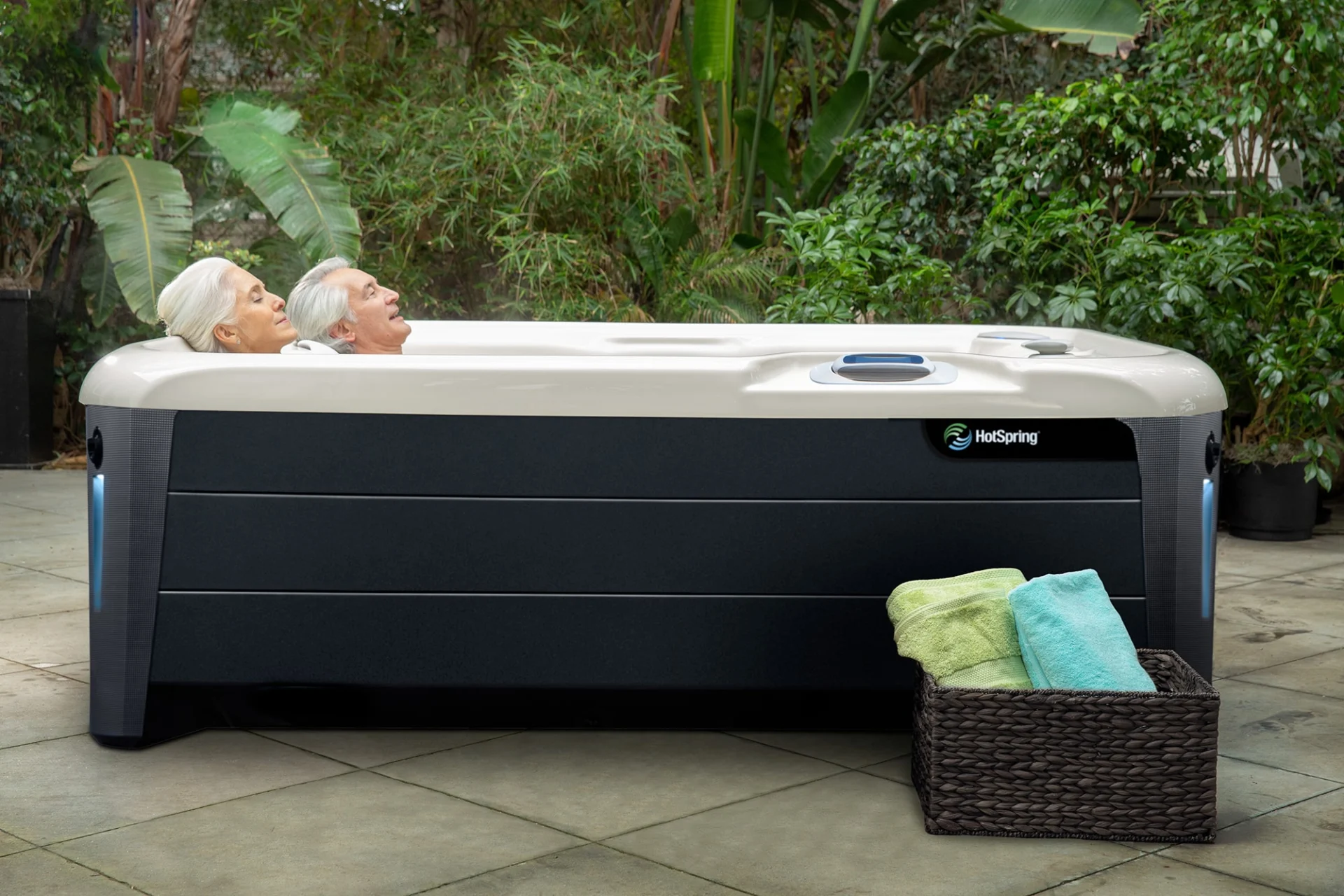 hotspring jetsetter lifestyle couple