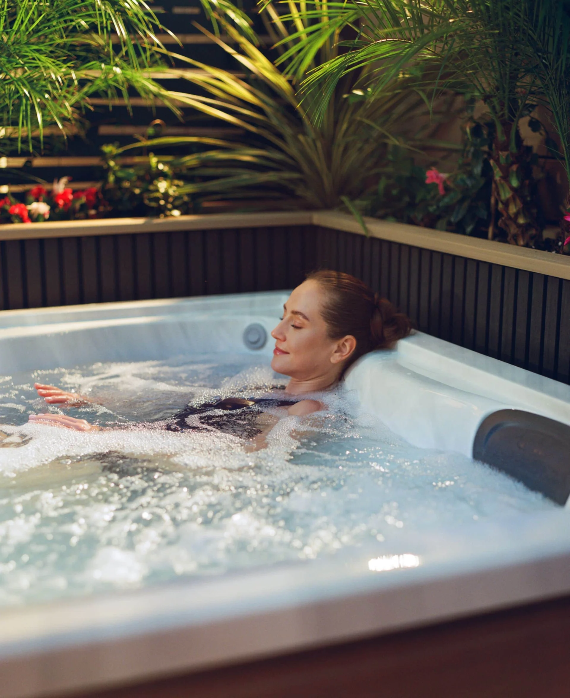 jht j4 woman relax 4